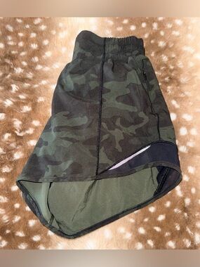 lululemon hotty hot shorts